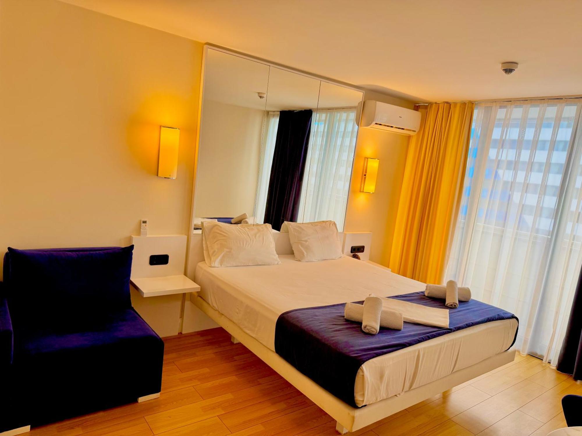 Vip Aparthotel Orbi City Sea View Batumi Exterior foto